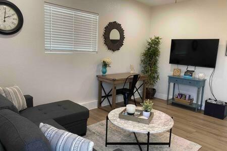 Country Charmer Single Story Cottage Pet Friendly Loomis Exterior photo