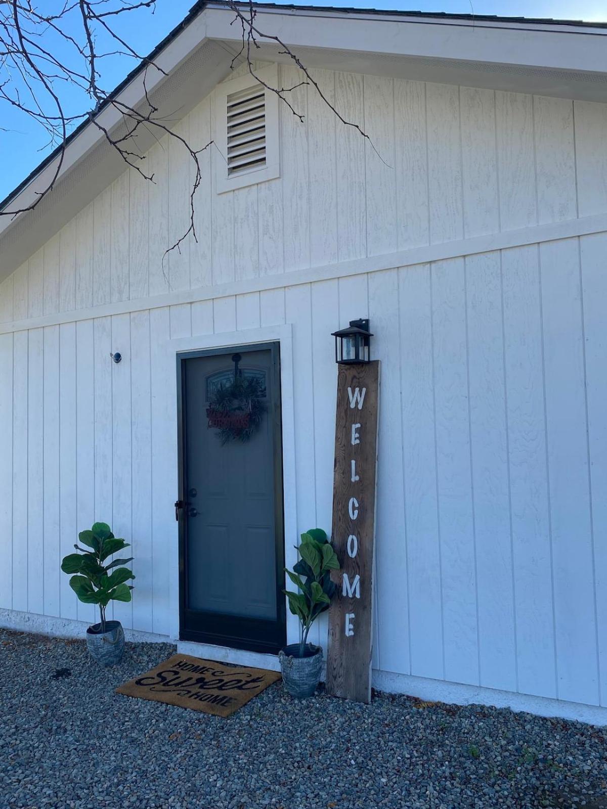 Country Charmer Single Story Cottage Pet Friendly Loomis Exterior photo